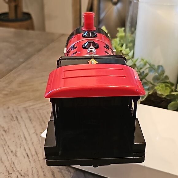 Kids train toy with working lights and sounds - Picture 4 of 9